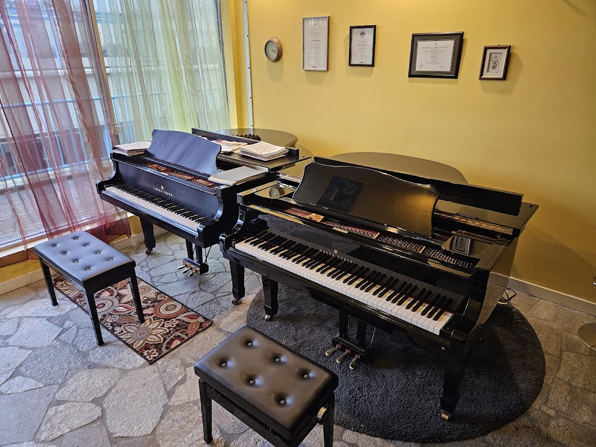Richmond Piano Lessons at A Piacere Academy (列治文钢琴课)